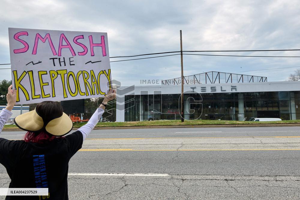 Tesla Takedown Global Day Of Action - Baltimore