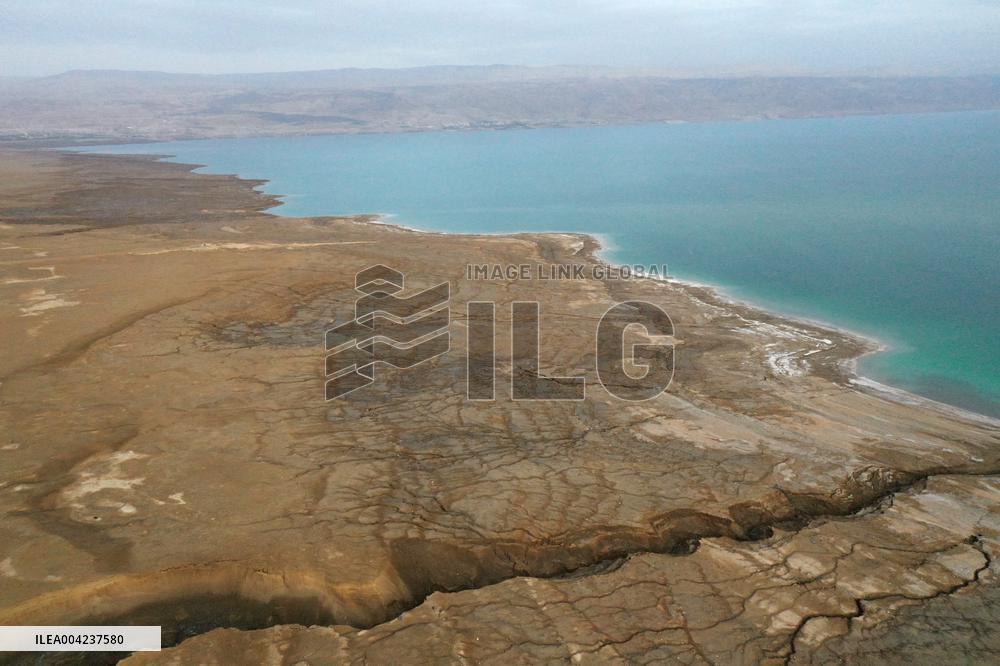 Dead Sea Water Level Drop - Israel