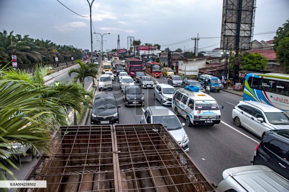 Indonesia's Annual 'Mudik' Exodus