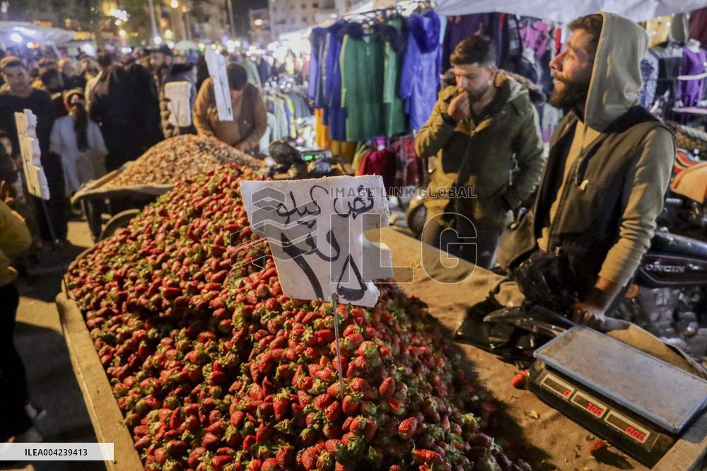 People Prepare For Eid Al Fitr In Idlib - Syria