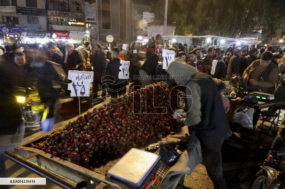 People Prepare For Eid Al Fitr In Idlib - Syria