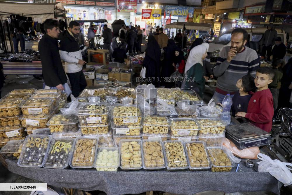 People Prepare For Eid Al Fitr In Idlib - Syria