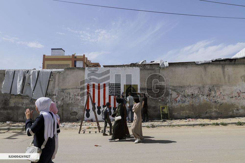 Walls of Gaza Speak Against U.S. Arms