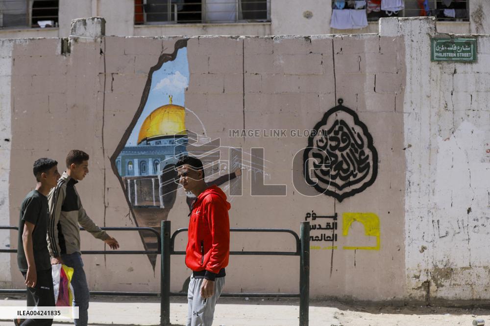 Walls of Gaza Speak Against U.S. Arms