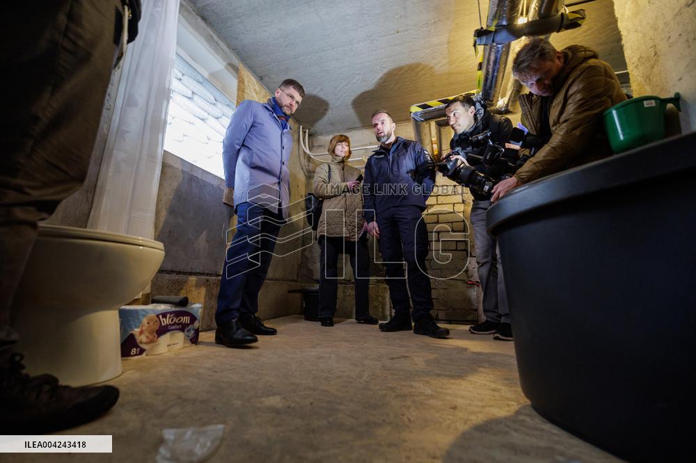 Shelter in the basement of an apartment building