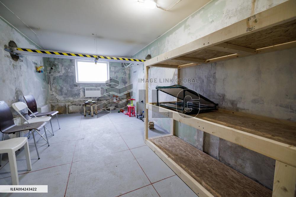 Shelter in the basement of an apartment building