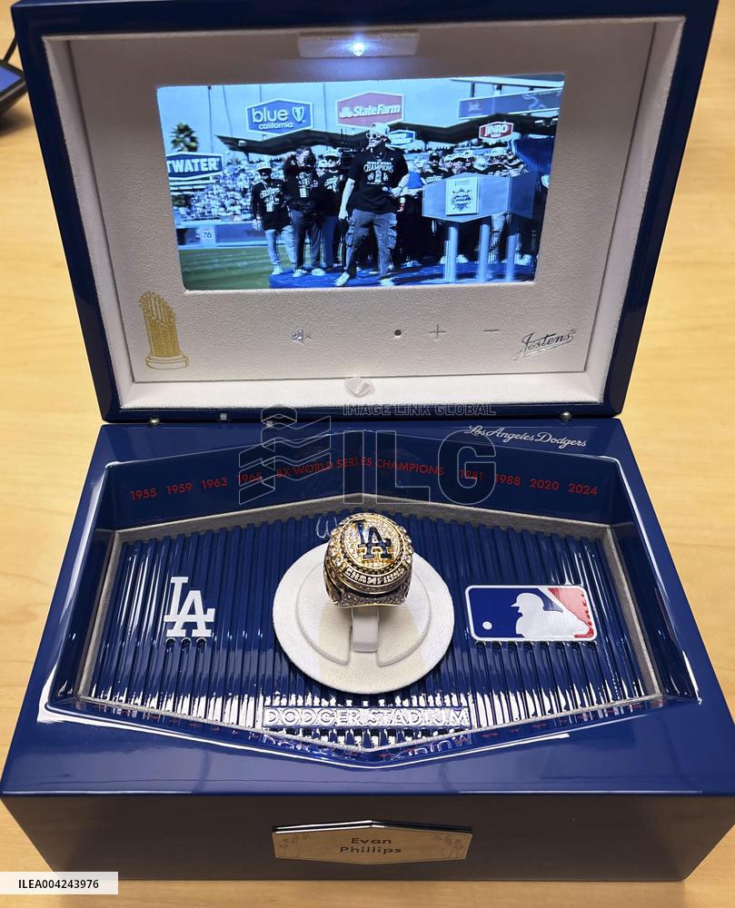 Baseball: World Series Champion ring