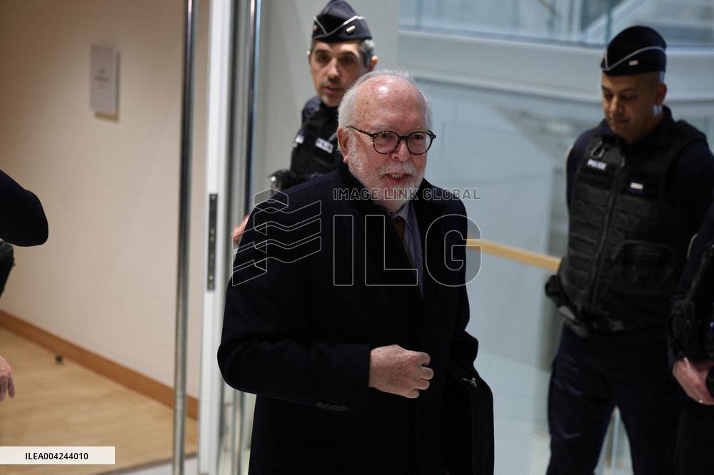 Le Pen RN Party leaves her Trial Verdict for EU Fund Embezzlement - Paris