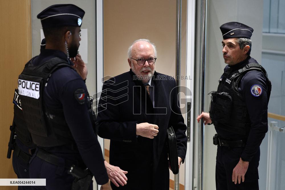 Le Pen RN Party leaves her Trial Verdict for EU Fund Embezzlement - Paris