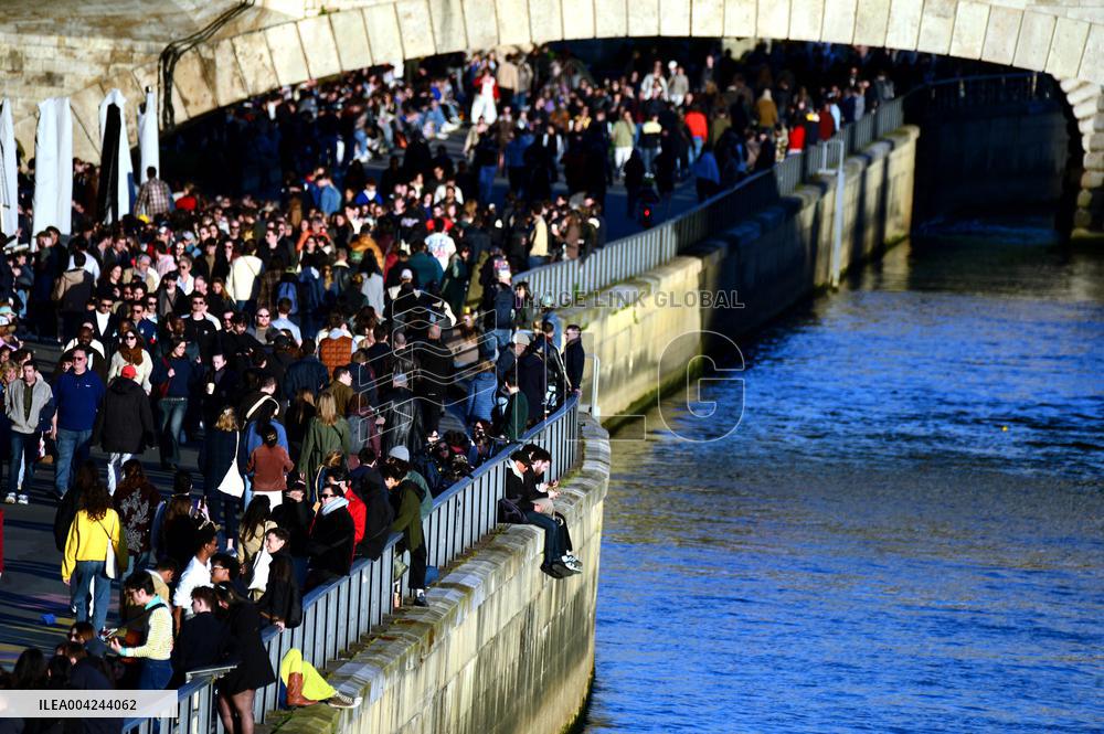 First Rays of Spring Along the Seine - Paris