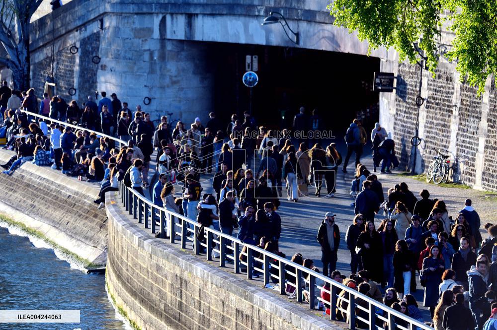 First Rays of Spring Along the Seine - Paris