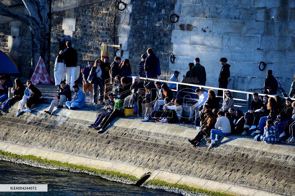 First Rays of Spring Along the Seine - Paris