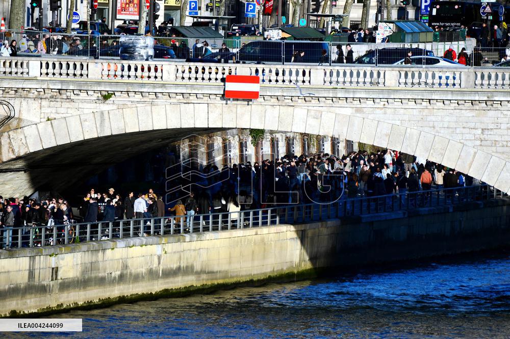 First Rays of Spring Along the Seine - Paris