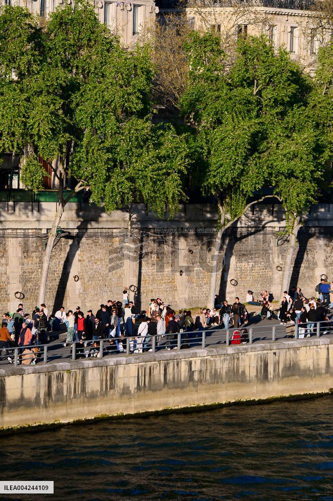 First Rays of Spring Along the Seine - Paris