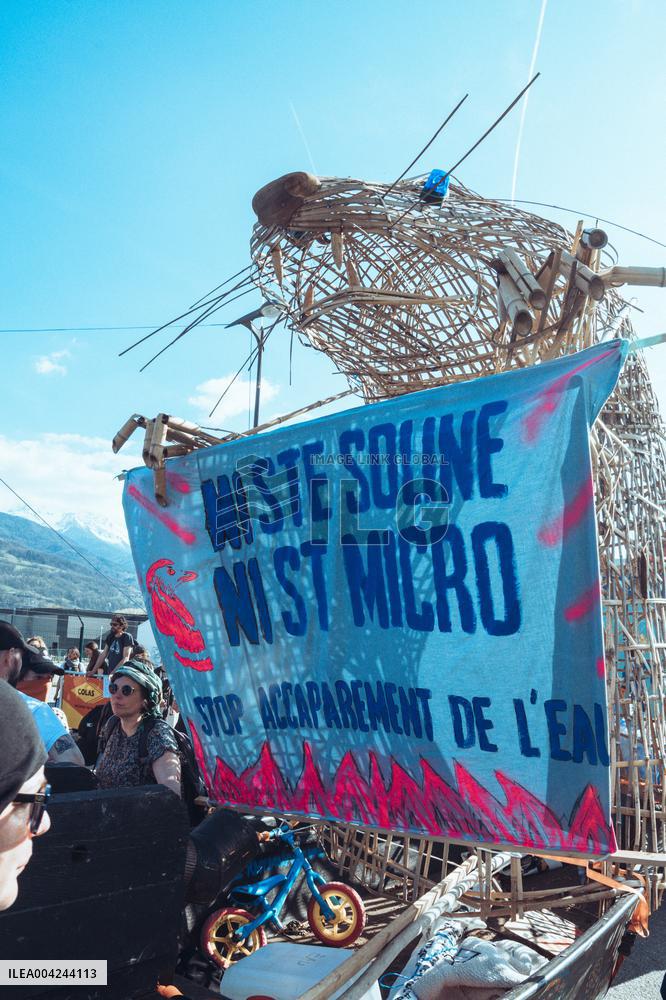 Demonstration Against STMicro and Soitec Expansion - Bernin