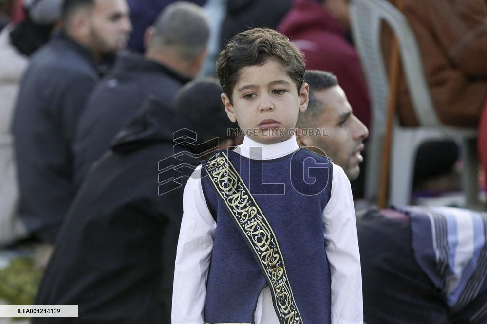 Palestinians Celebrate Eid al Fitr among the rubbles - Gaza