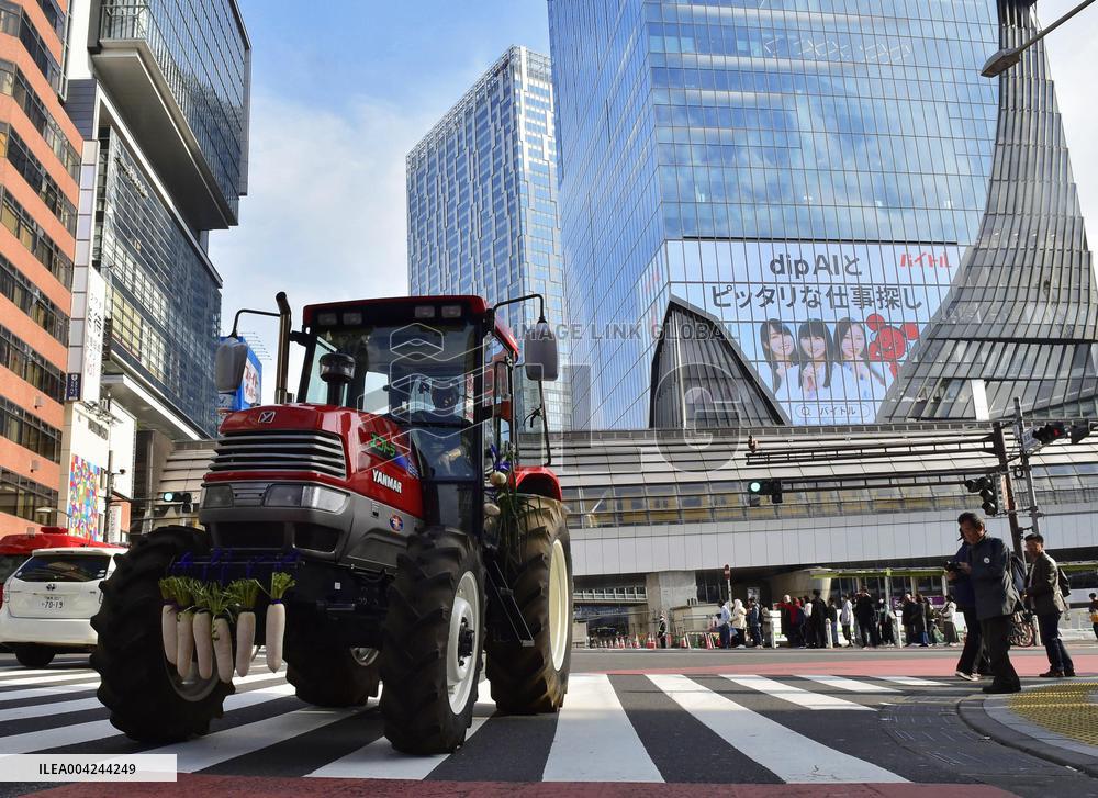 Protest tractor march by farmers in Tokyo