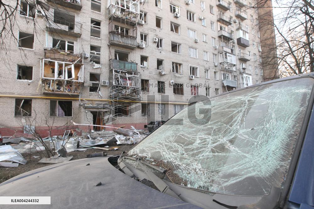 Russian drone strikes outside Dnipro apartment block