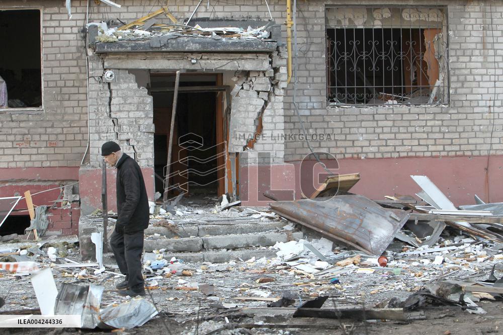 Russian drone strikes outside Dnipro apartment block