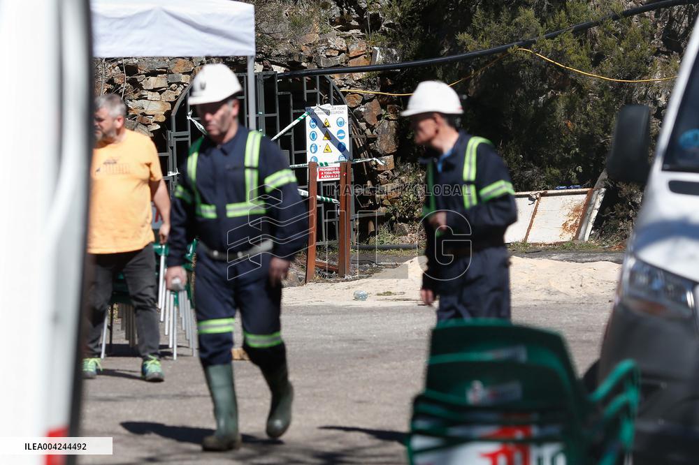 At Least 5 Dead After Mine Explosion in Northern Spain