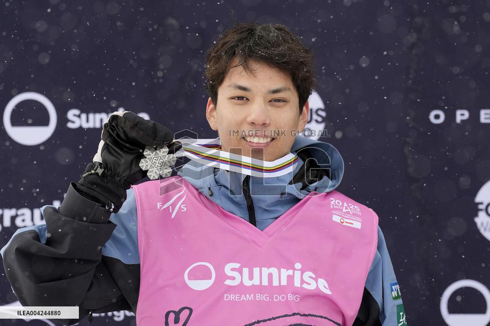 Snowboarding: World championships