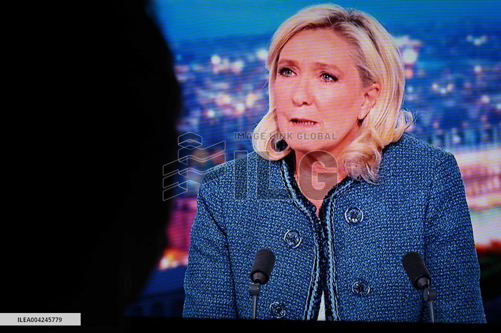 Marine Le Pen is the guest on TF1's after her political inegibility