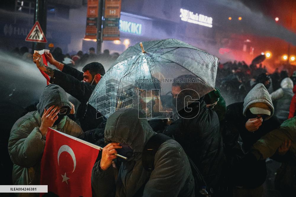Protest in Ankara over jailing of Erdogan's main rival