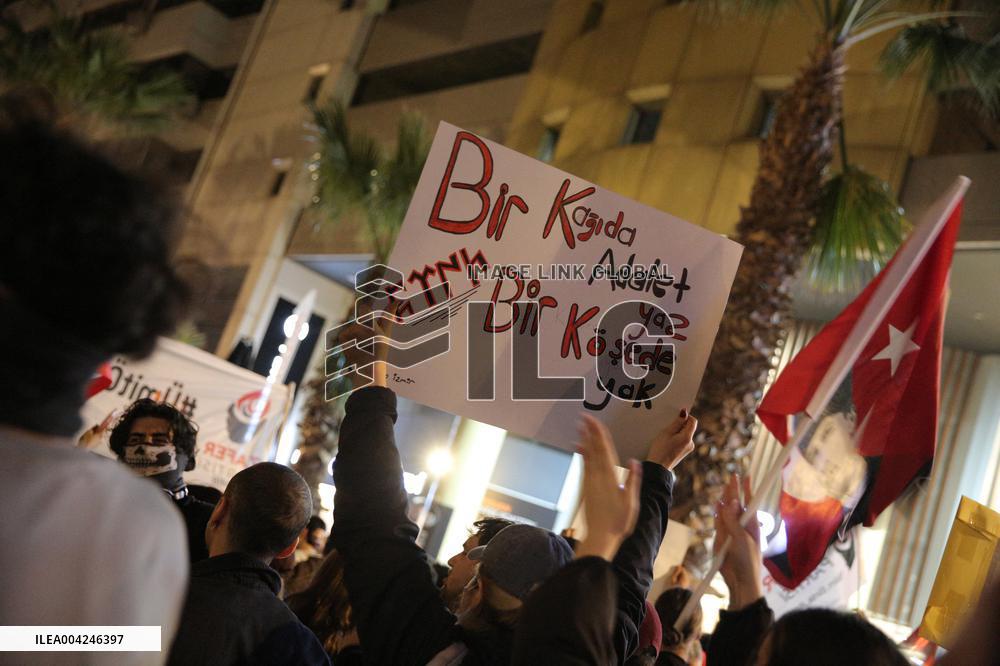 Protest in Izmir over jailing of Erdogan's main rival