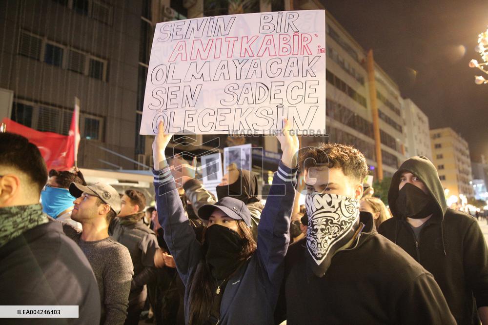 Protest in Izmir over jailing of Erdogan's main rival