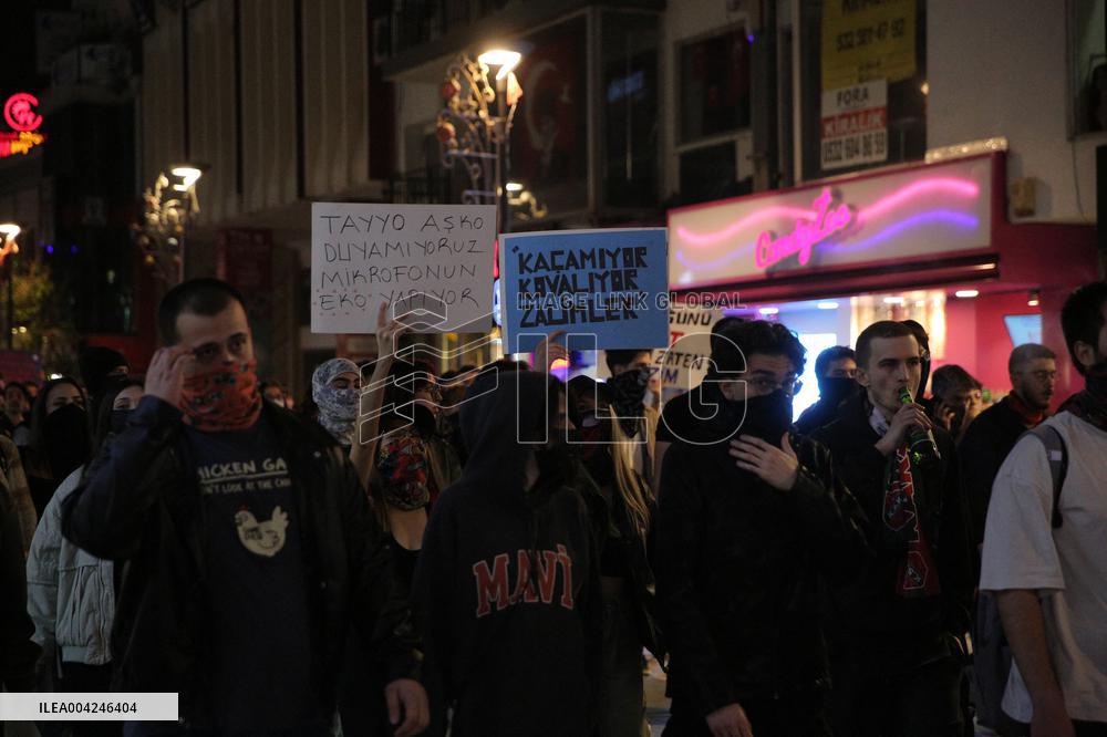 Protest in Izmir over jailing of Erdogan's main rival