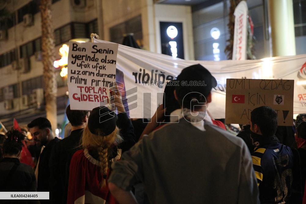 Protest in Izmir over jailing of Erdogan's main rival