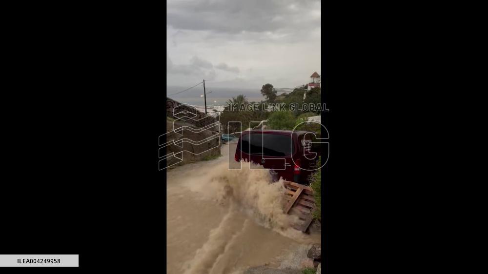 Greece: Severe Storms Batter Cyclades, Triggering Flooding 2