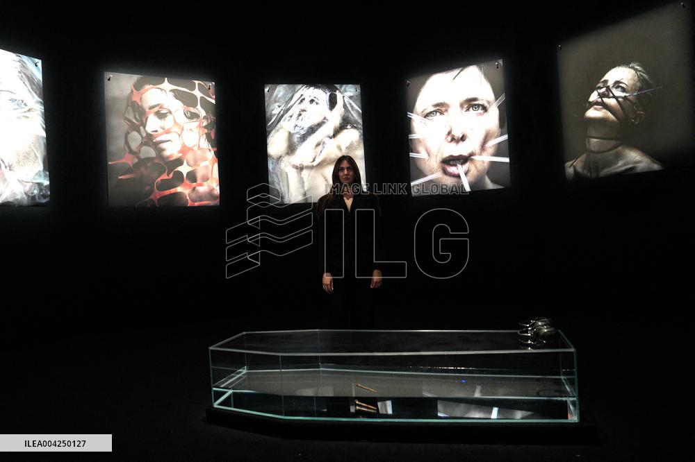 Susan Sarandon Joins Fabrizio Ferri for Breath Taking at Milan Art Week - Milan