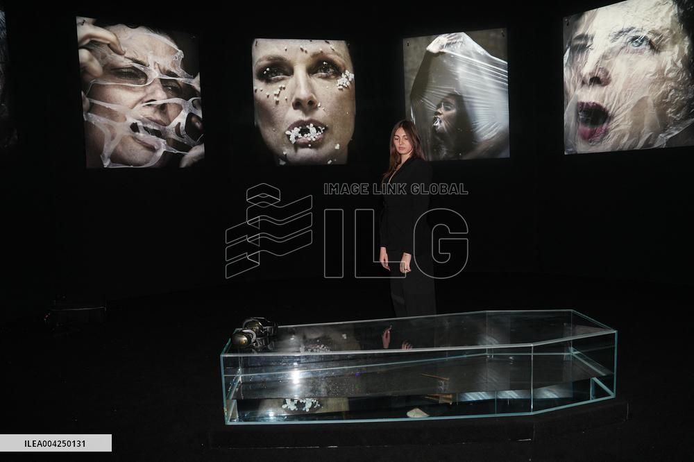 Susan Sarandon Joins Fabrizio Ferri for Breath Taking at Milan Art Week - Milan