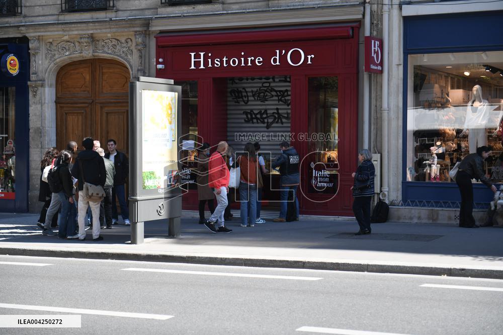 Jewelry Heist at Histoire d'Or in Paris