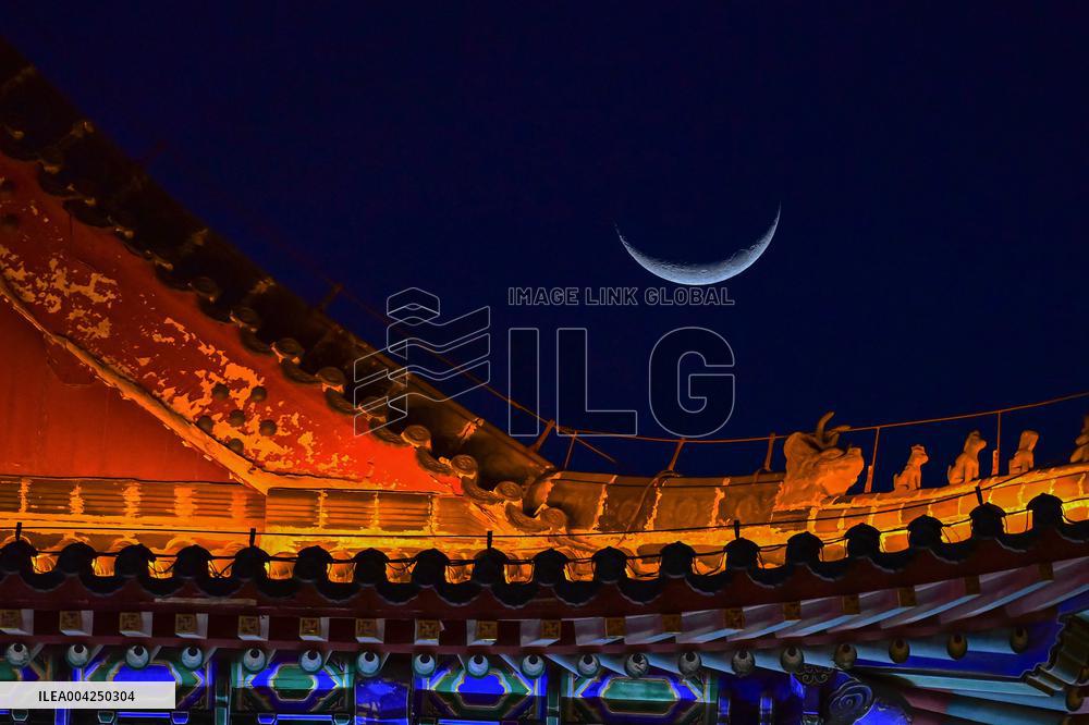 largest Waxing Crescent Moon in Qingzhou