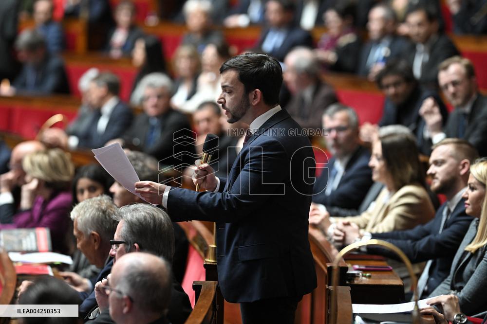 Questions To The Government - Paris