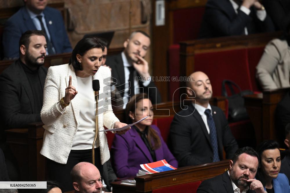 Questions To The Government - Paris