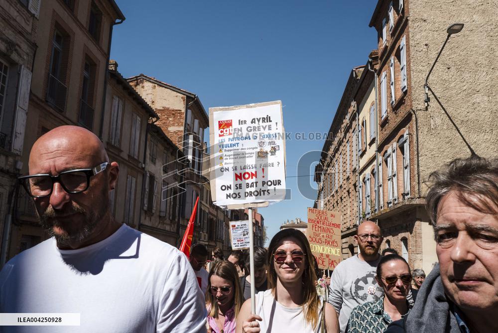 Social Sector Workers Demonstrate - Montauban