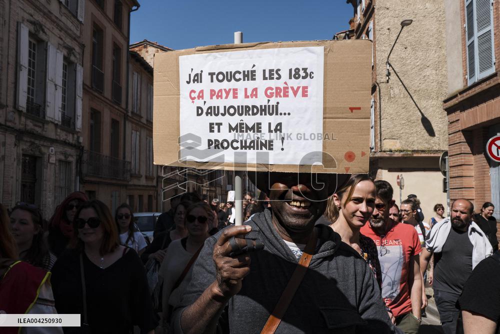Social Sector Workers Demonstrate - Montauban