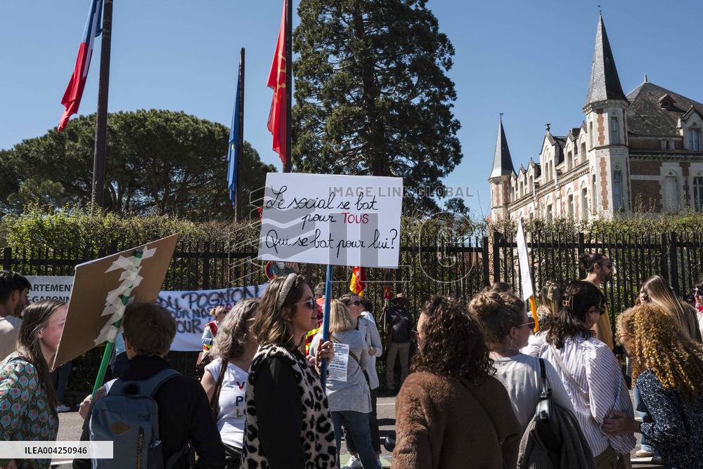 Social Sector Workers Demonstrate - Montauban