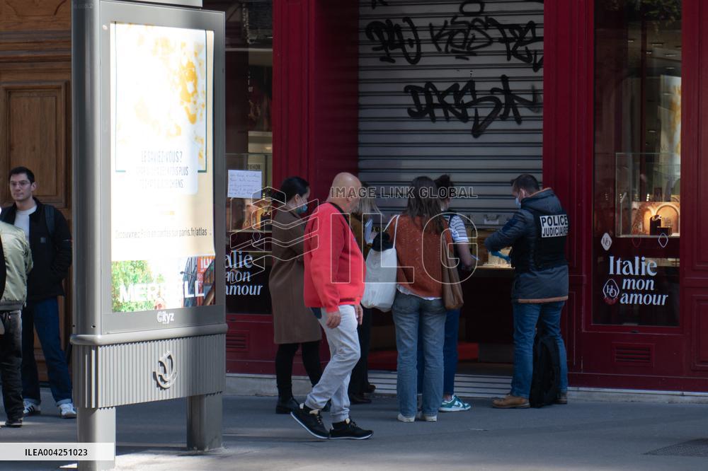Jewelry Heist at Histoire d'Or in Paris