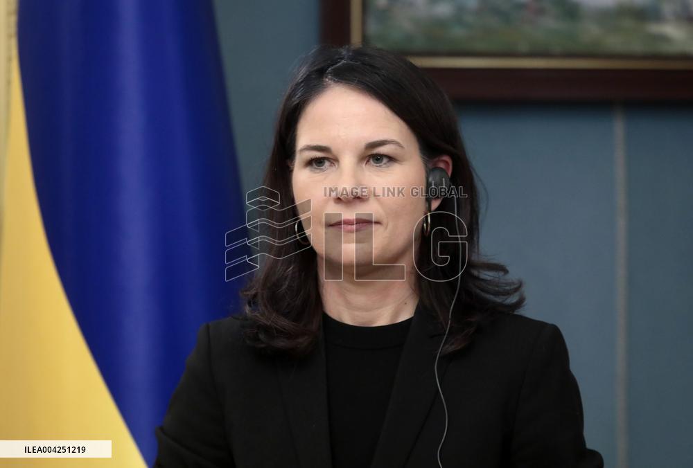 Joint briefing of Volodymyr Zelenskyy and Annalena Baerbock in Kyiv