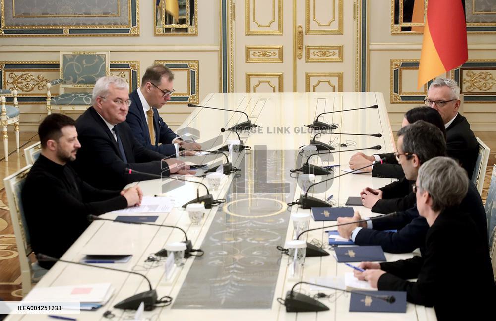 Volodymyr Zelenskyy meets with Annalena Baerbock in Kyiv