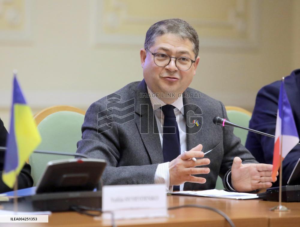 Agreements in healthcare signed between France and Ukraine as part of reconstruction program