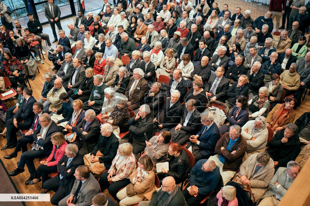 Bruno Retailleau meeting for the presidency of the Les Republicans group - Paris AJ