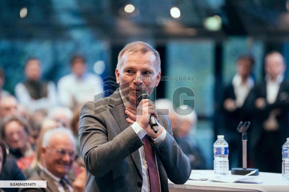 Bruno Retailleau meeting for the presidency of the Les Republicans group - Paris AJ