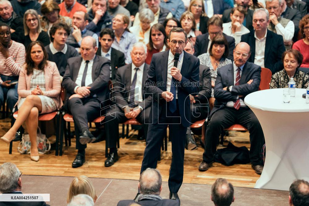 Bruno Retailleau meeting for the presidency of the Les Republicans group - Paris AJ