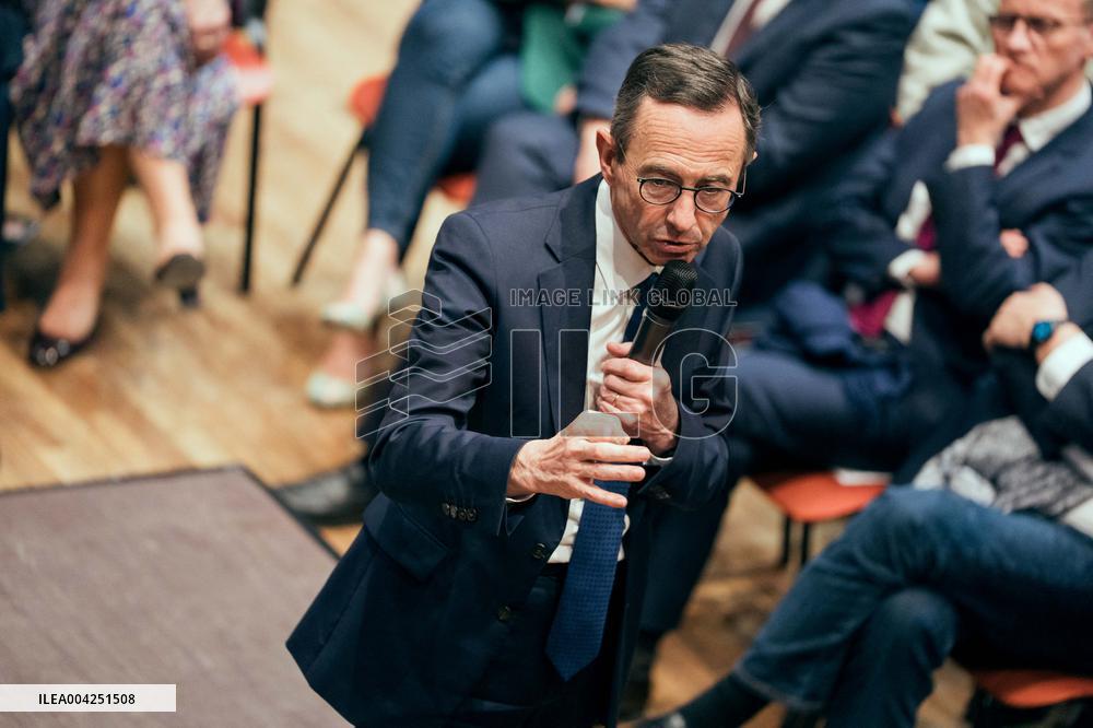 Bruno Retailleau meeting for the presidency of the Les Republicans group - Paris AJ