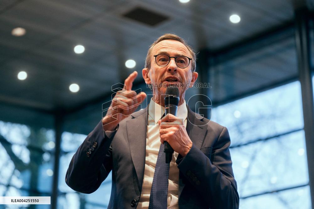 Bruno Retailleau meeting for the presidency of the Les Republicans group - Paris AJ